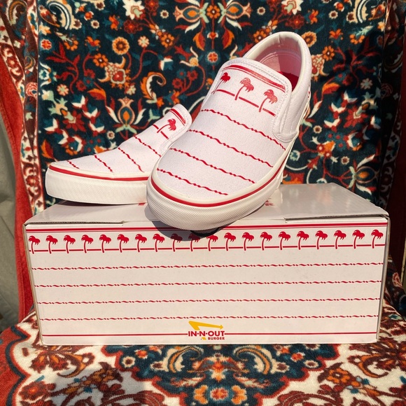 In-in-Out Burger slip on shoes. Women’s 8.5/mens 7 - Picture 3 of 6